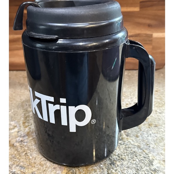 QuikTrip Vintage Plastic Refill Travel Mug 32oz Black Red/White Logo QT - Picture 8 of 13